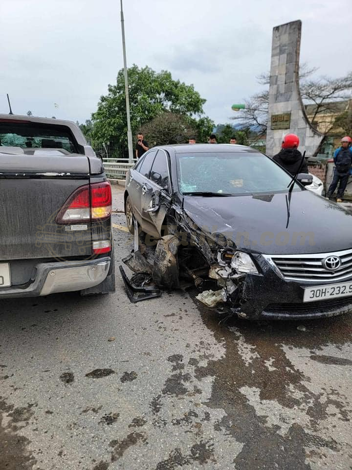 Toyota Camry 30H-23298